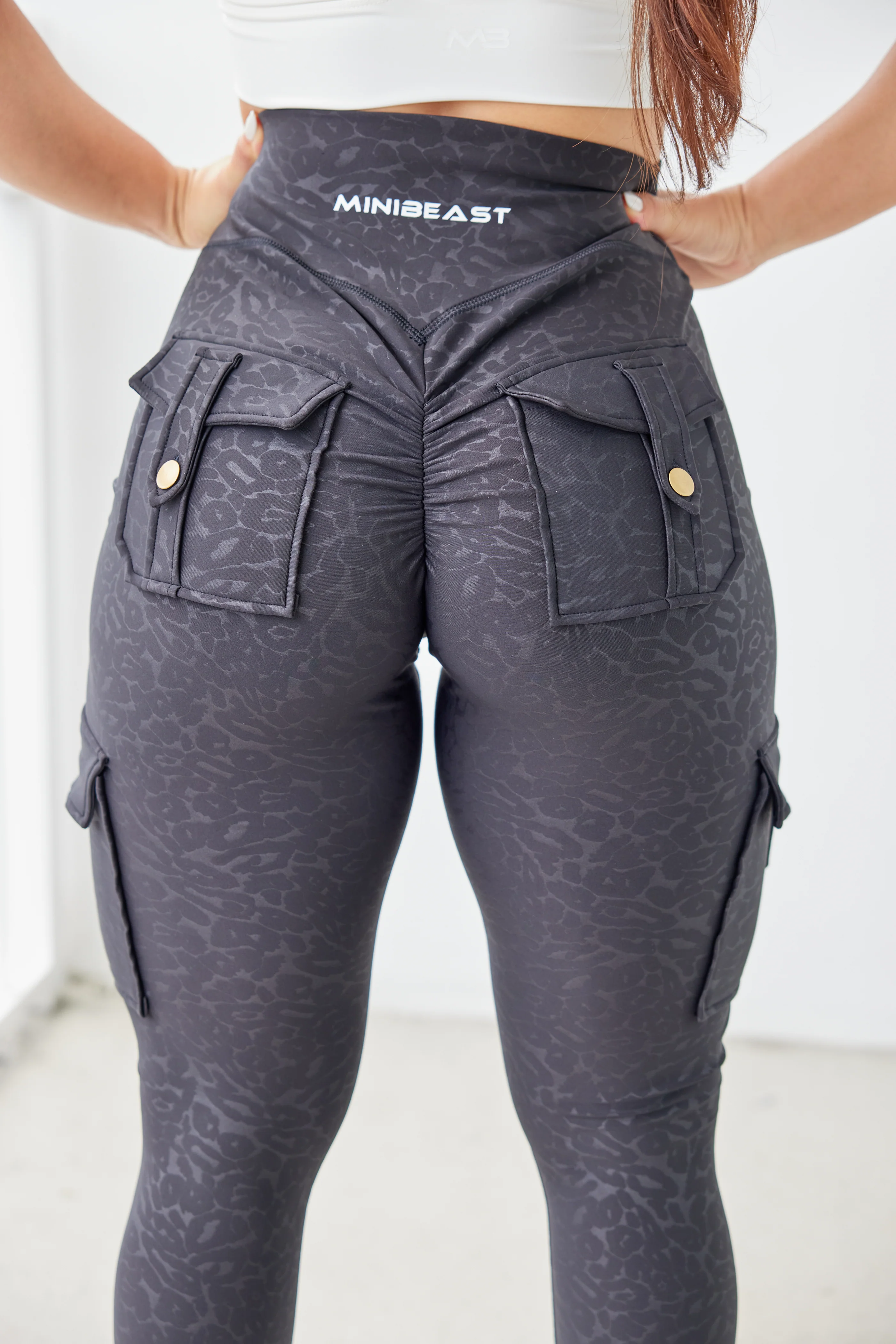 Curve Cargo Leggings - Image 35