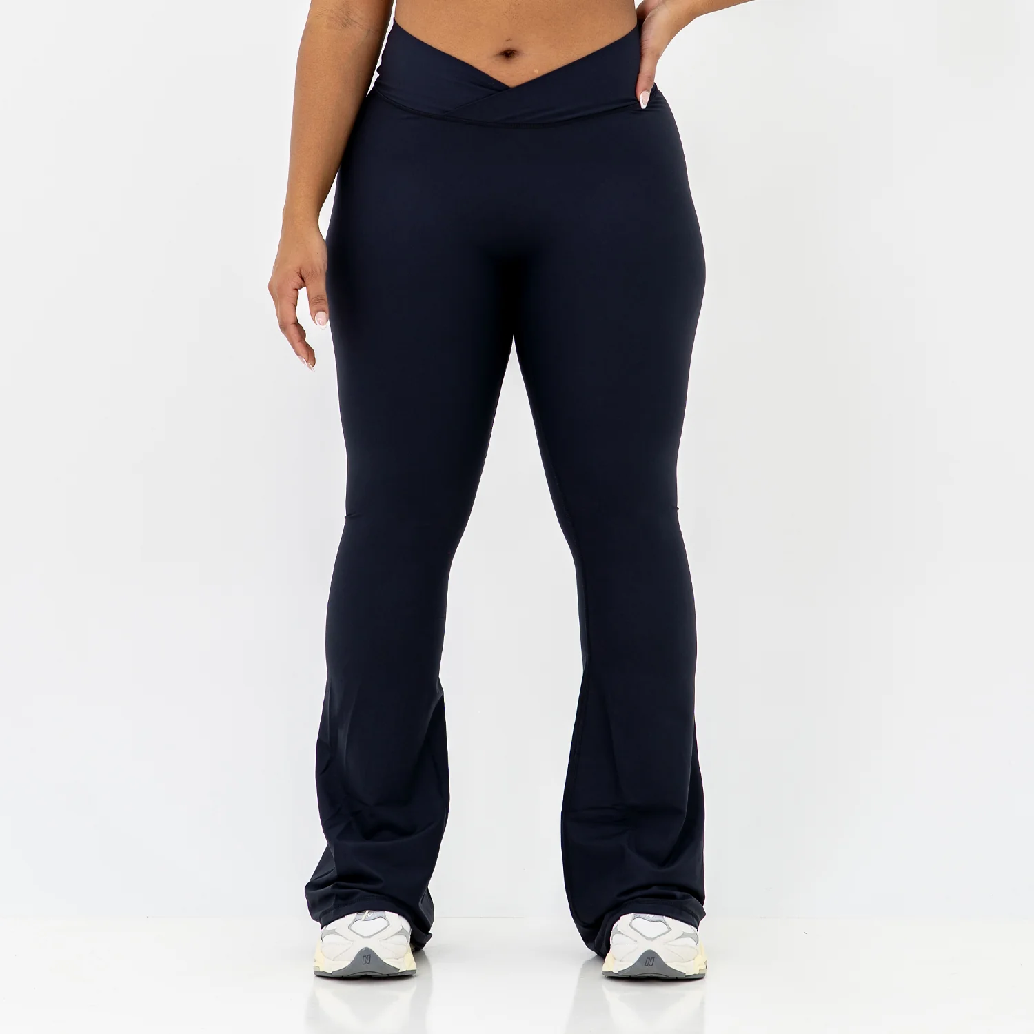 Curve-V Cargo Flare Leggings - Image 2