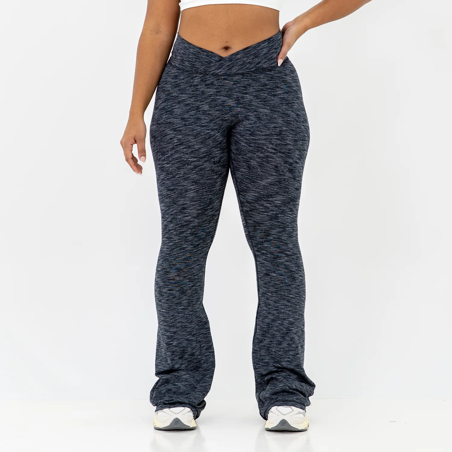 Curve-V Cargo Flare Leggings - Image 27