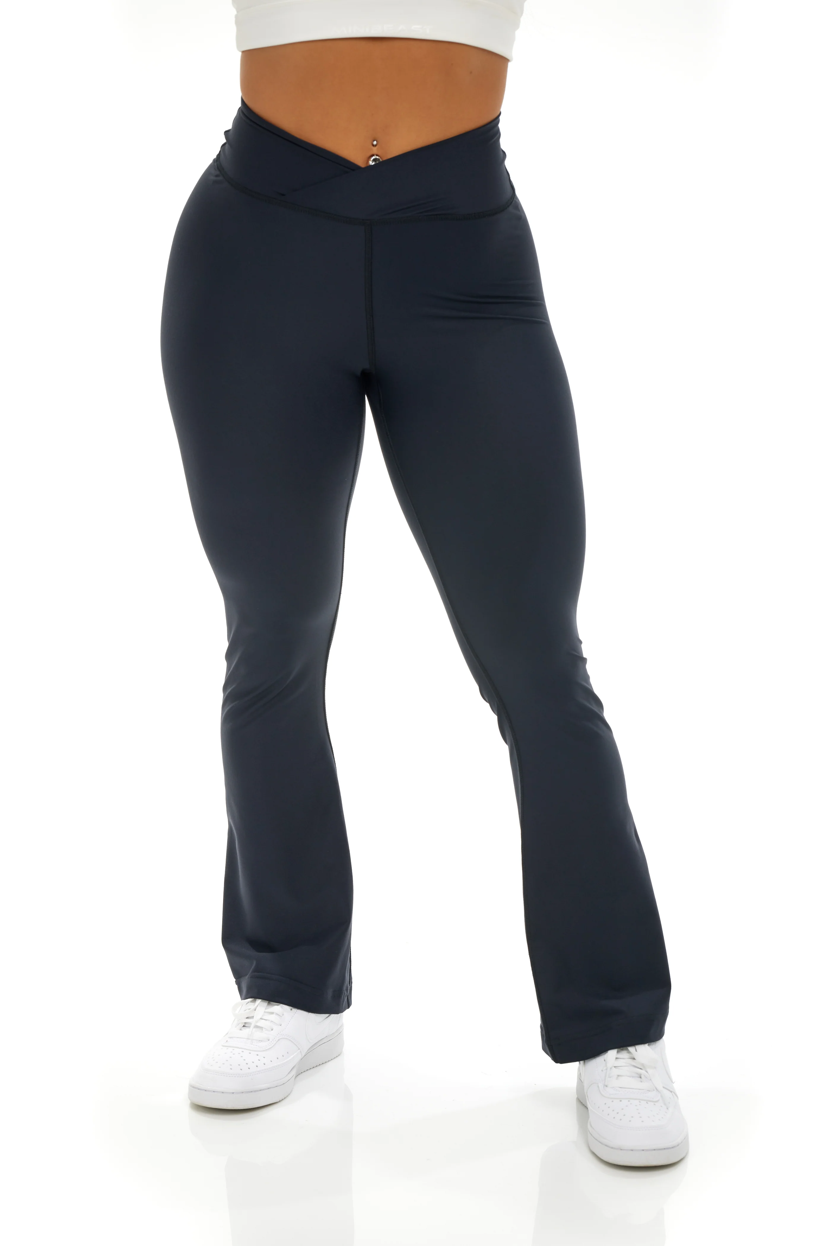 Curve-V Classic Flare Leggings - Image 10