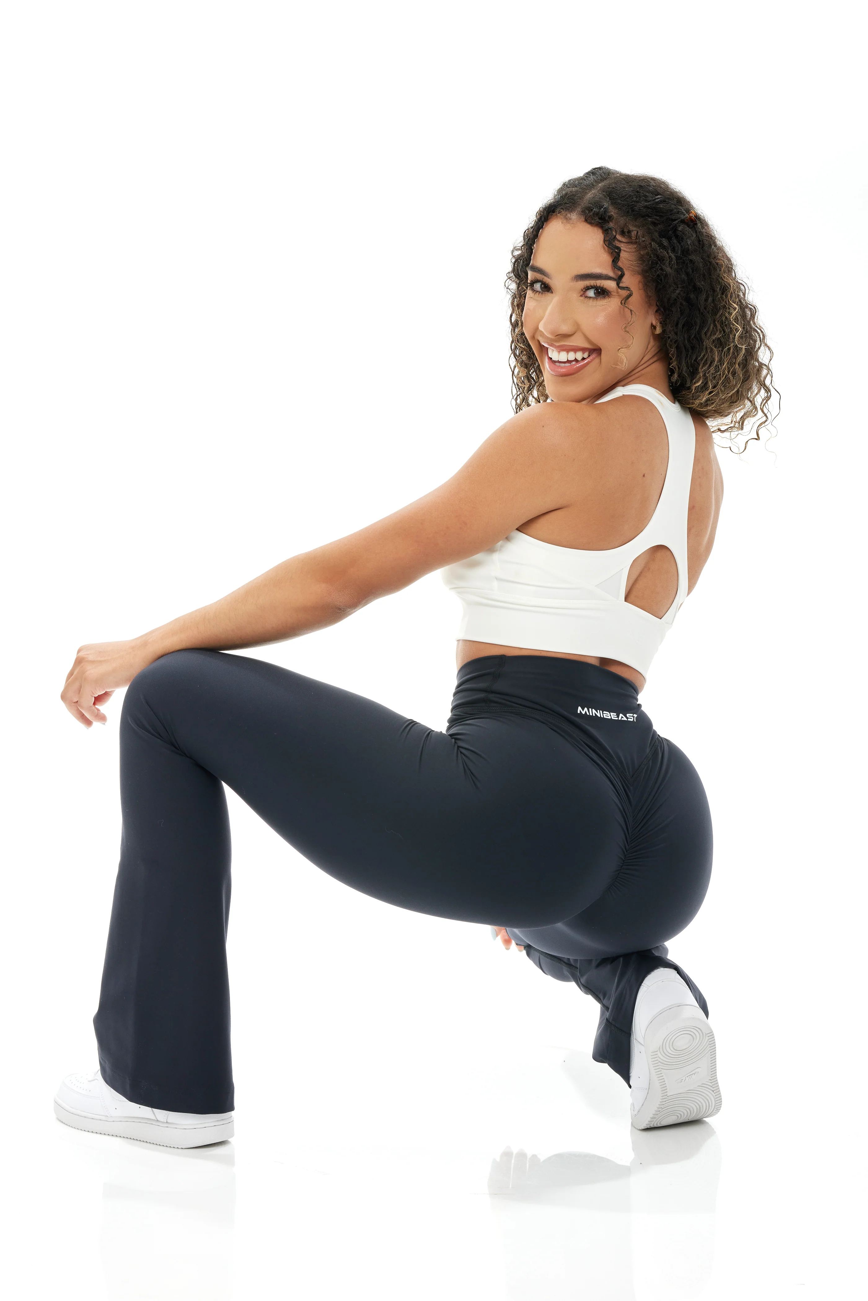 Curve-V Classic Flare Leggings - Image 17