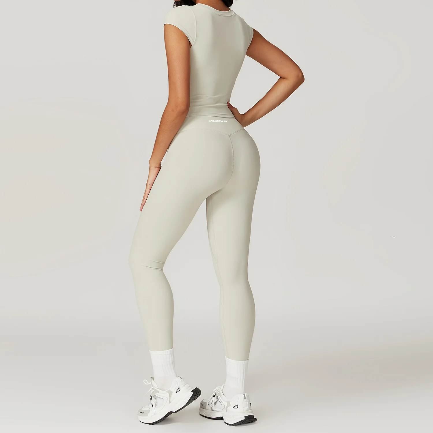 Momentum Leggings - Image 30